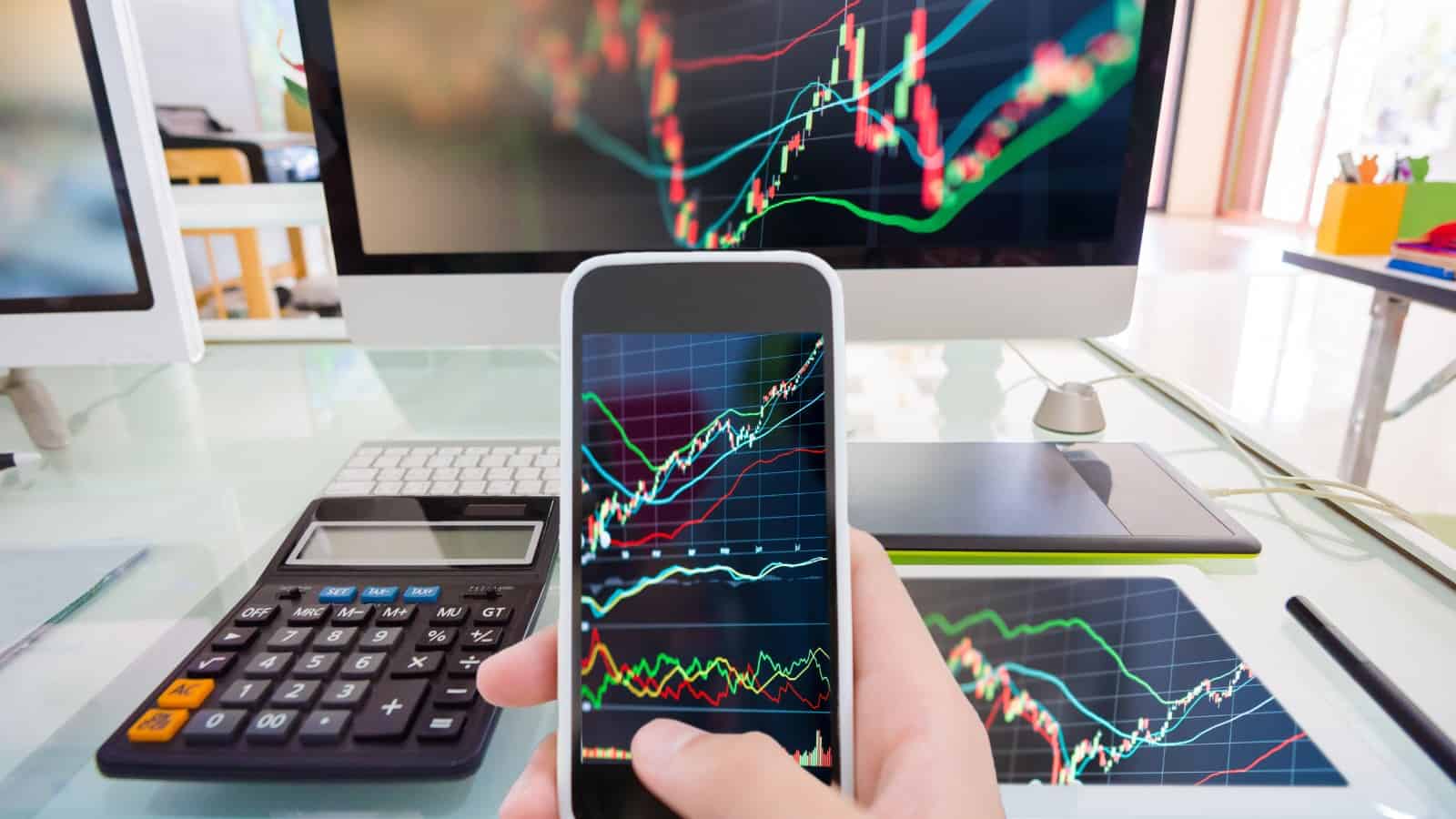 Walking Towards Mobile Asset Management for the Modern Workplace