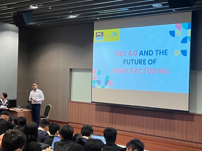 Tigernix CEO lecturing about Modern Technology