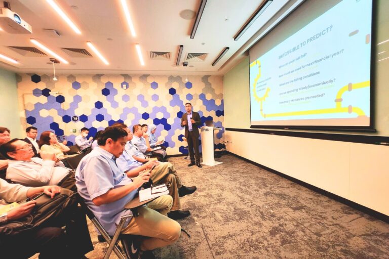 Mr Gowrishankar Explaning Tigernix Capabilities during the Event 1