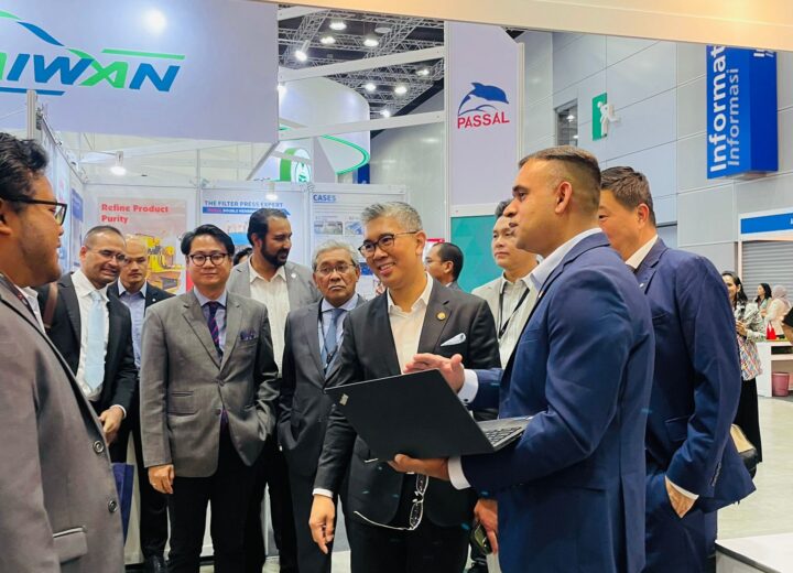 minister-malaysia-tigernix-singapore-sea-exhibition-2023-2