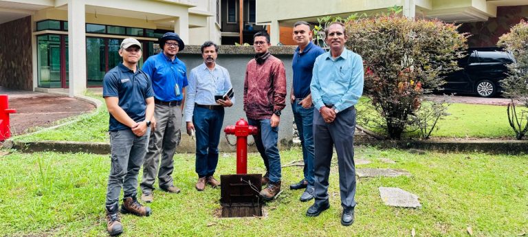 CEO, Mr Gowrishankar With Air Selangor Team
