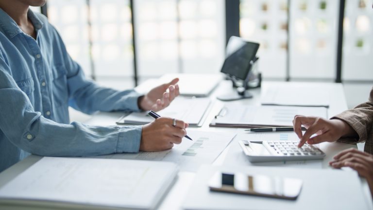 14 Donor Management System Tips for Nonprofits