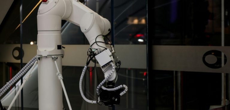 Understanding Augmented and Virtual Reality in Warehouse Management