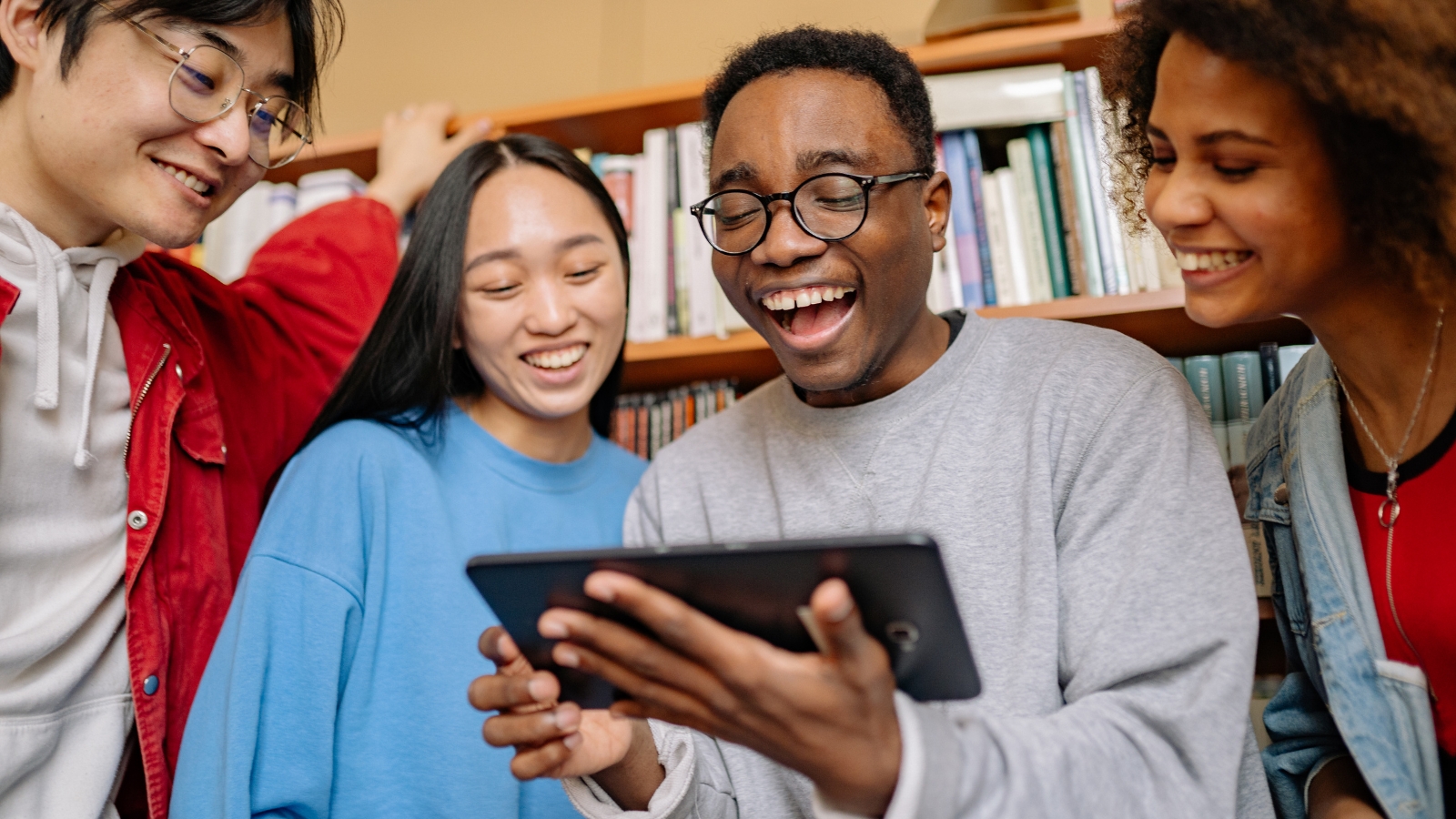 Digital Transformation in Education: Technologies, Strategy, and the Future of Digital Learning