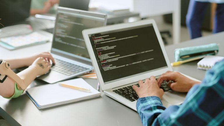 How School Management Systems Simplify Administrative Workflows