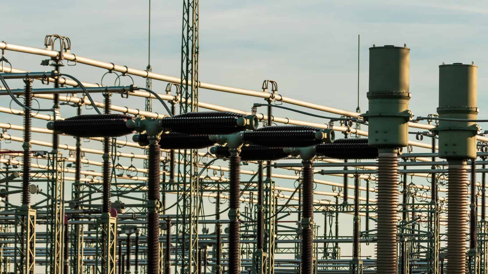 How Singapore Utilities Companies Are Using EAM to Meet PUB and EMA Regulatory Standards